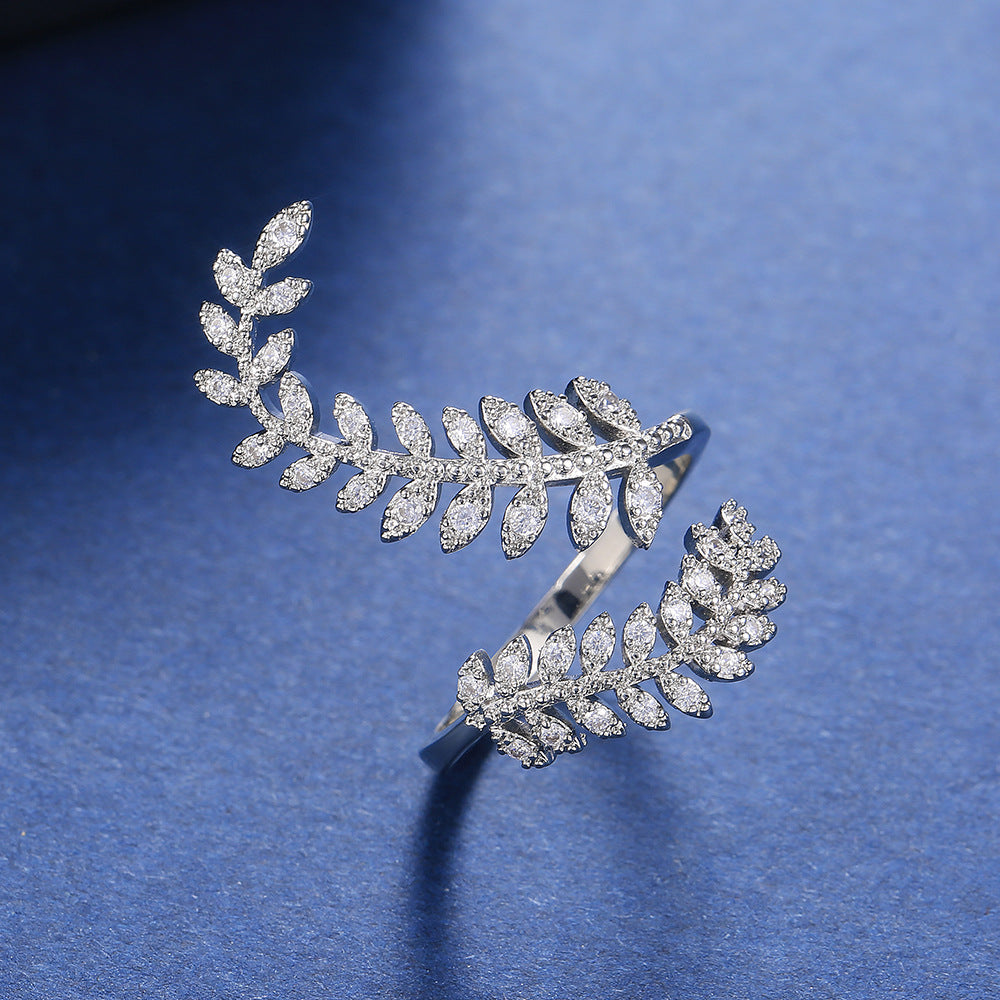Branche - Leaf-shaped Ring