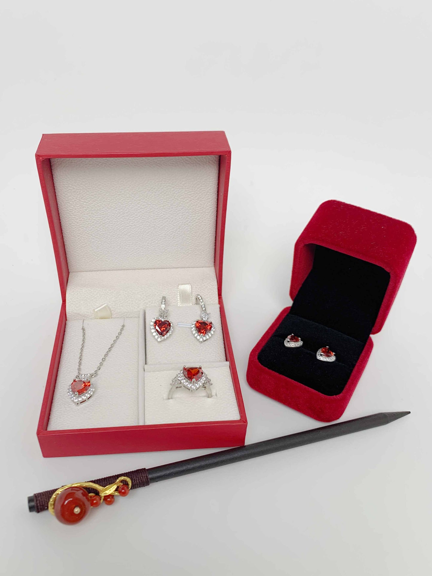 My Box Bijoux Ruby - Set of 5 Created in China Jewelry