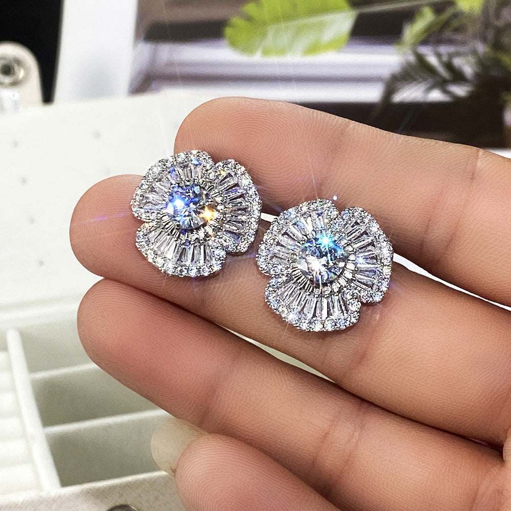 Camélia - Glittering Earrings