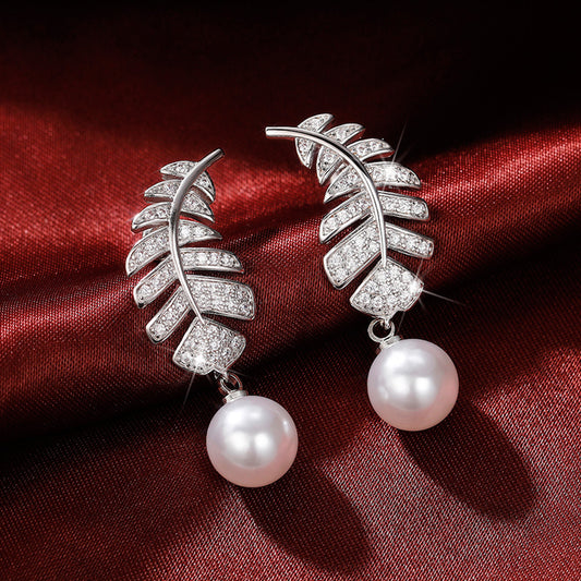 Raffiné - Pearly Leaf Earrings