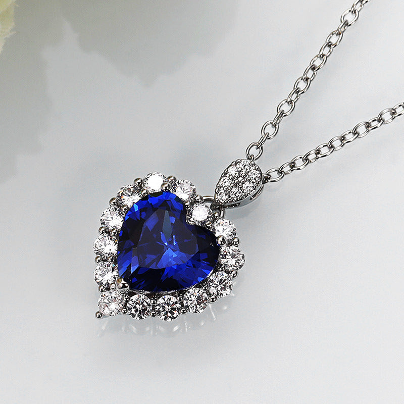 Fabuleux - Blue Heart Necklace