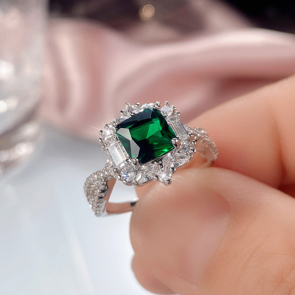Chatoyant - Luxury Green Ring